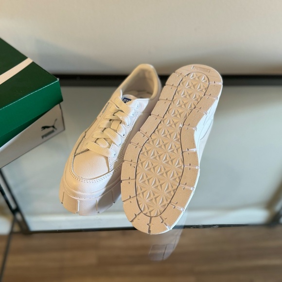NWT - Puma Mayze Stack Leather Women's Sneakers - US 6.5 - Picture 4 of 6